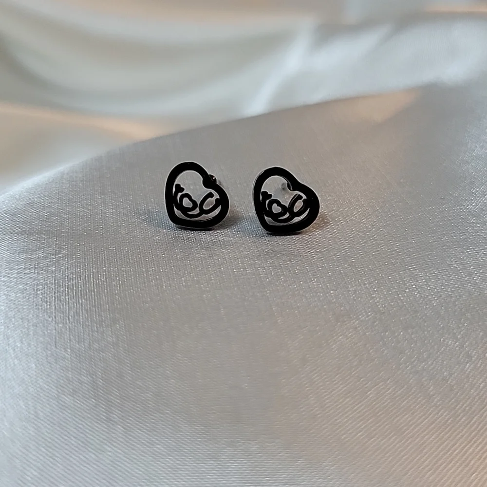 Stethoscope & Heart Hollow Stud Earrings, unisex - Picture 4 of 7